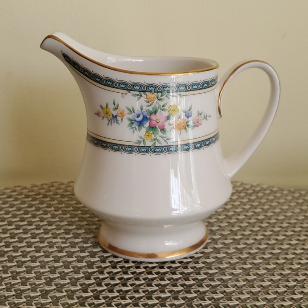 Noritake Amenity Creamer NWOT